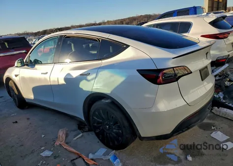 2025 Tesla Model Y from USA, damaged, VIN 7SAYGAEE2SF227643